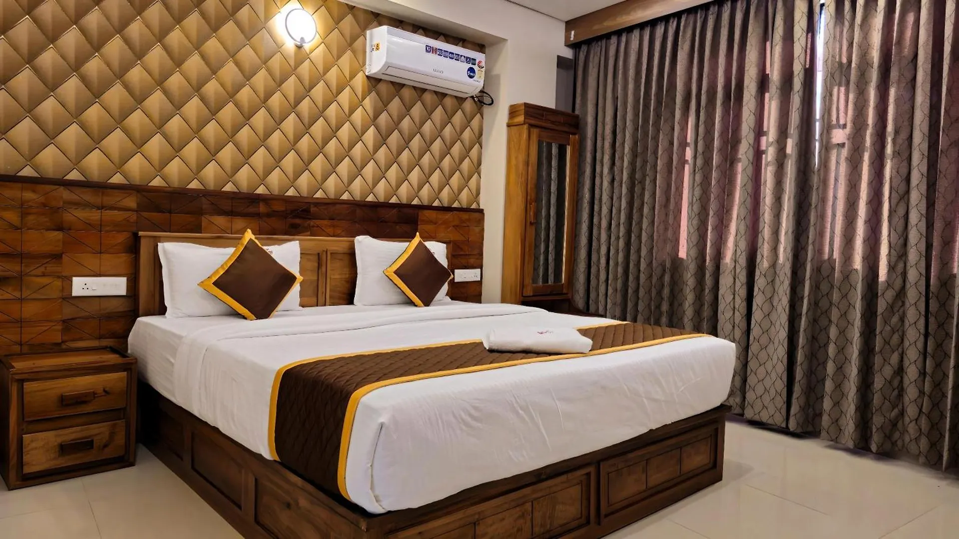 Alicos Residency Hotel Sultan Bathery