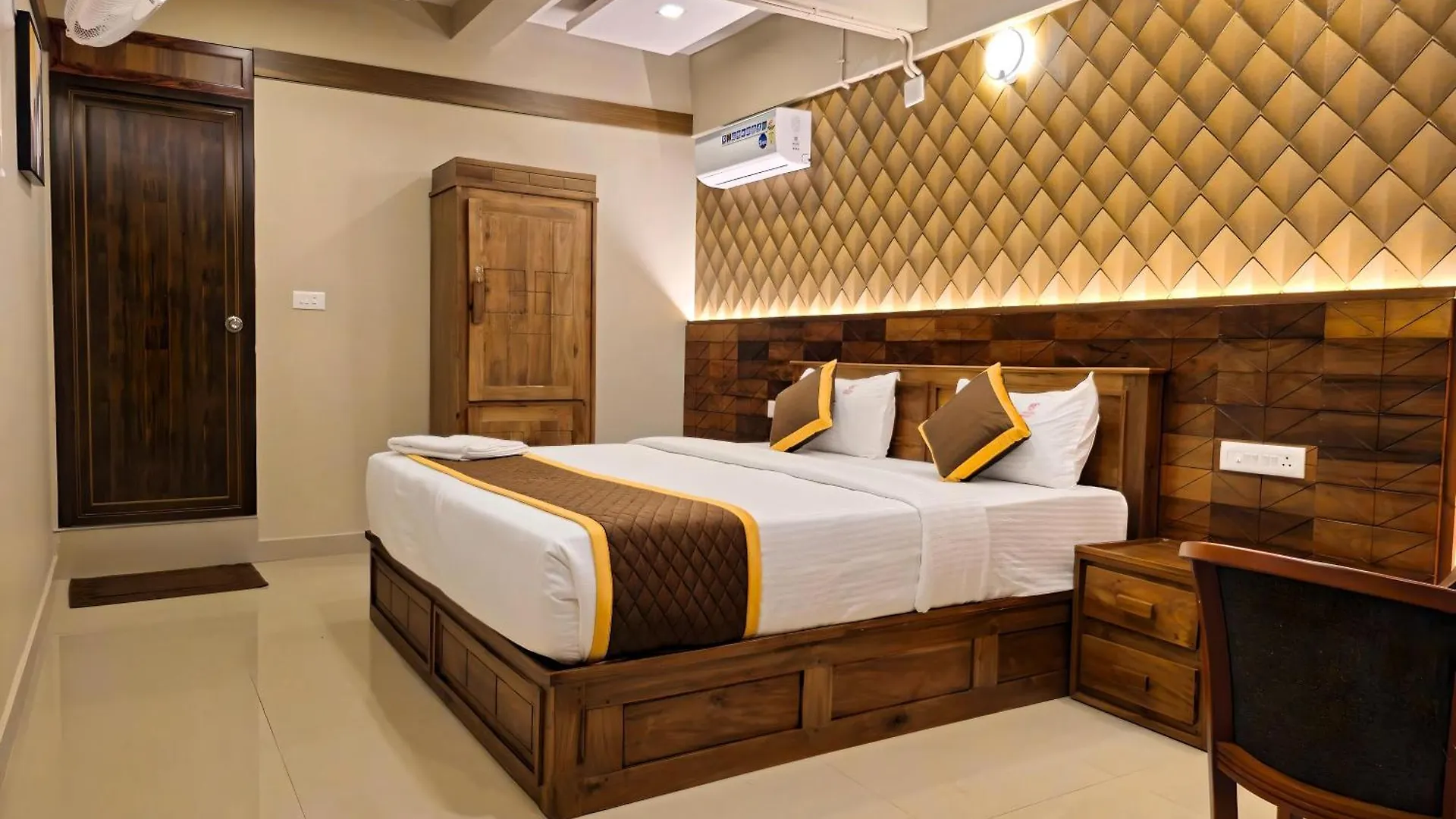 Alicos Residency Hotel Sultan Bathery