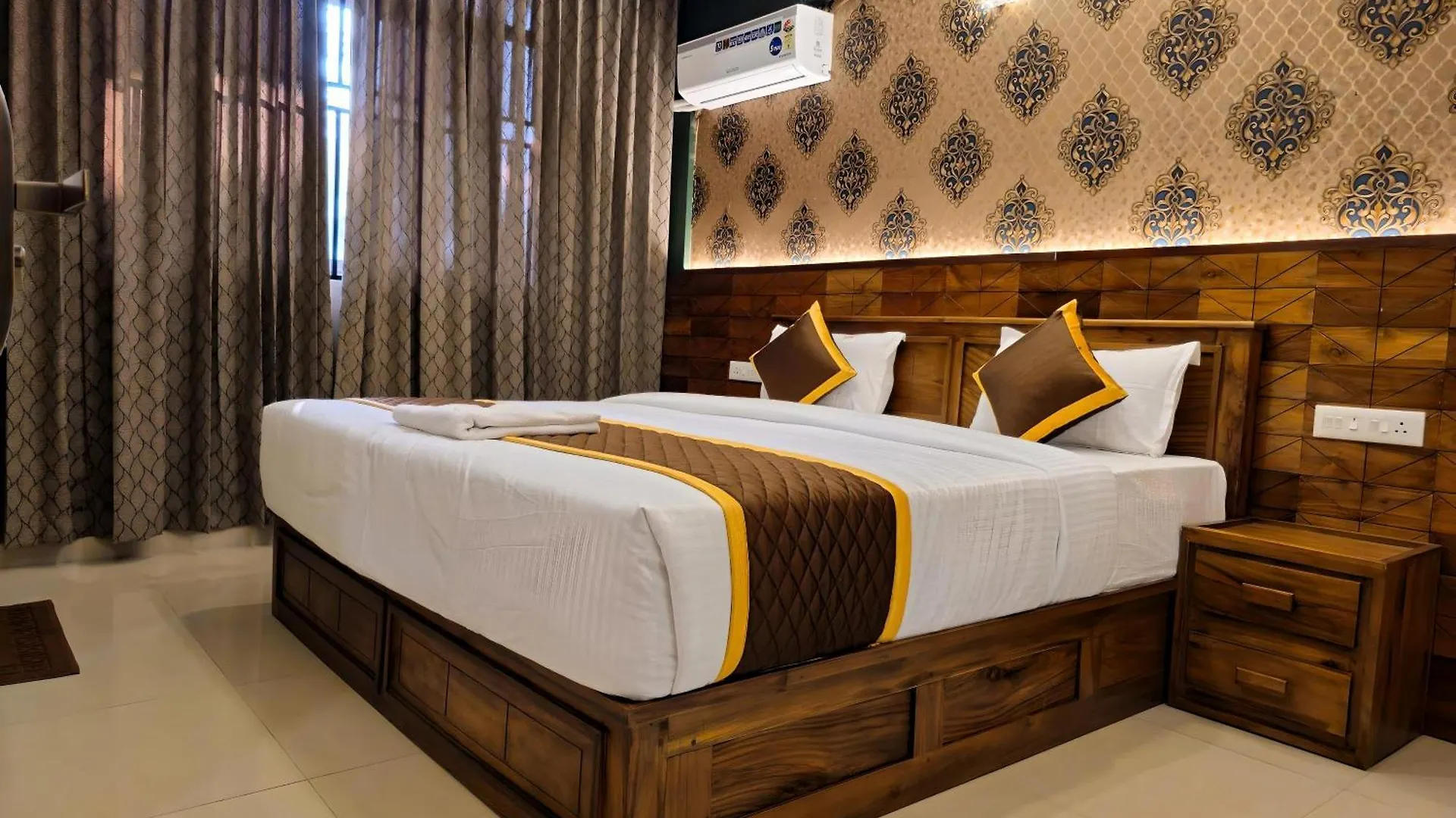 Alicos Residency Hotel Sultan Bathery